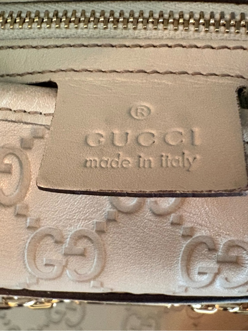 Beautiful Vintage Gucci Ivory GG Monogram Punch Hobo Bag with Gold Hardware - Picture 9 of 15